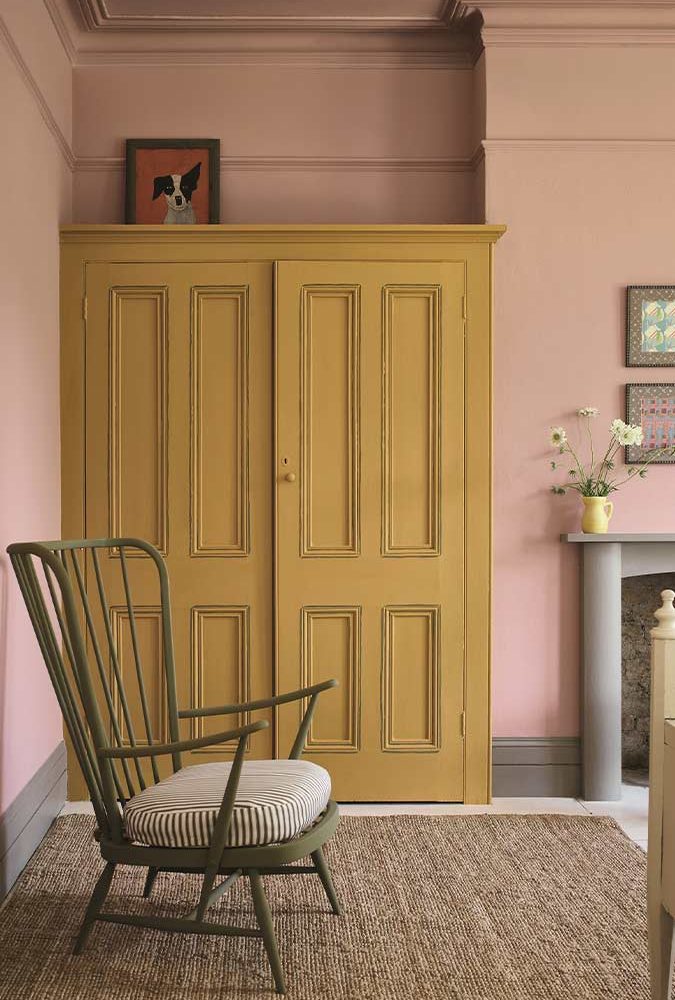 Annie Sloan satin paint Carnaby yellow