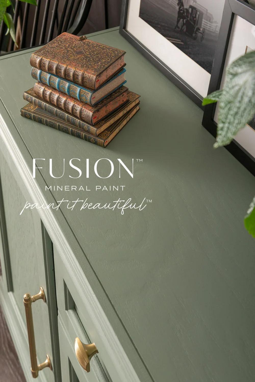 Fusion Mineral Paint - Carriage House