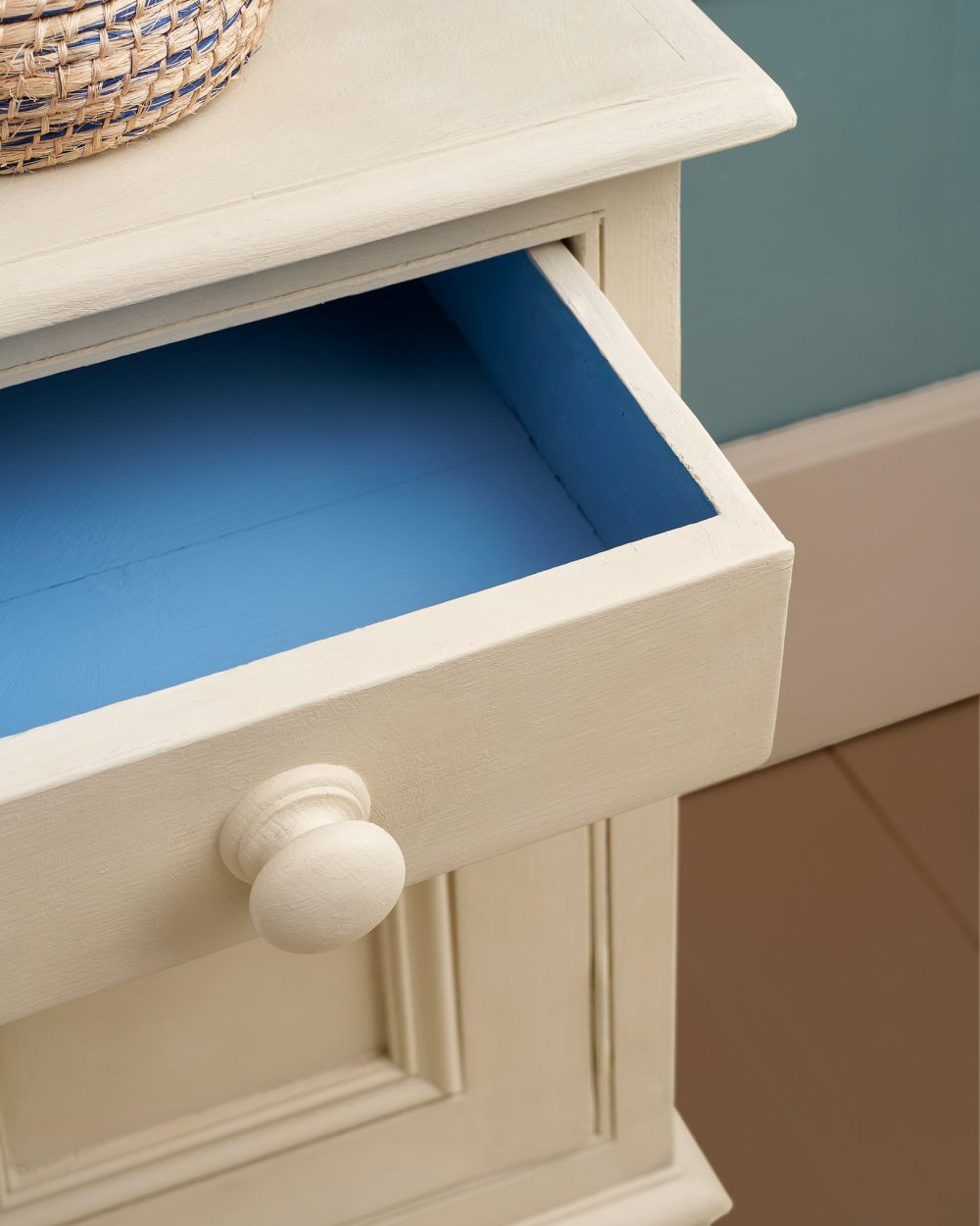 Annie Sloan chalk paint canvas vopsea mobila