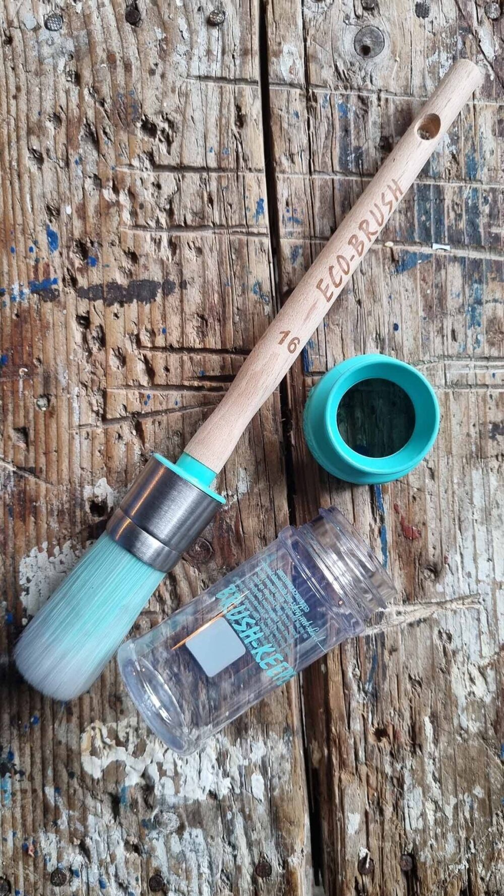 brushkeeper, suport inteligent pentru pensule
