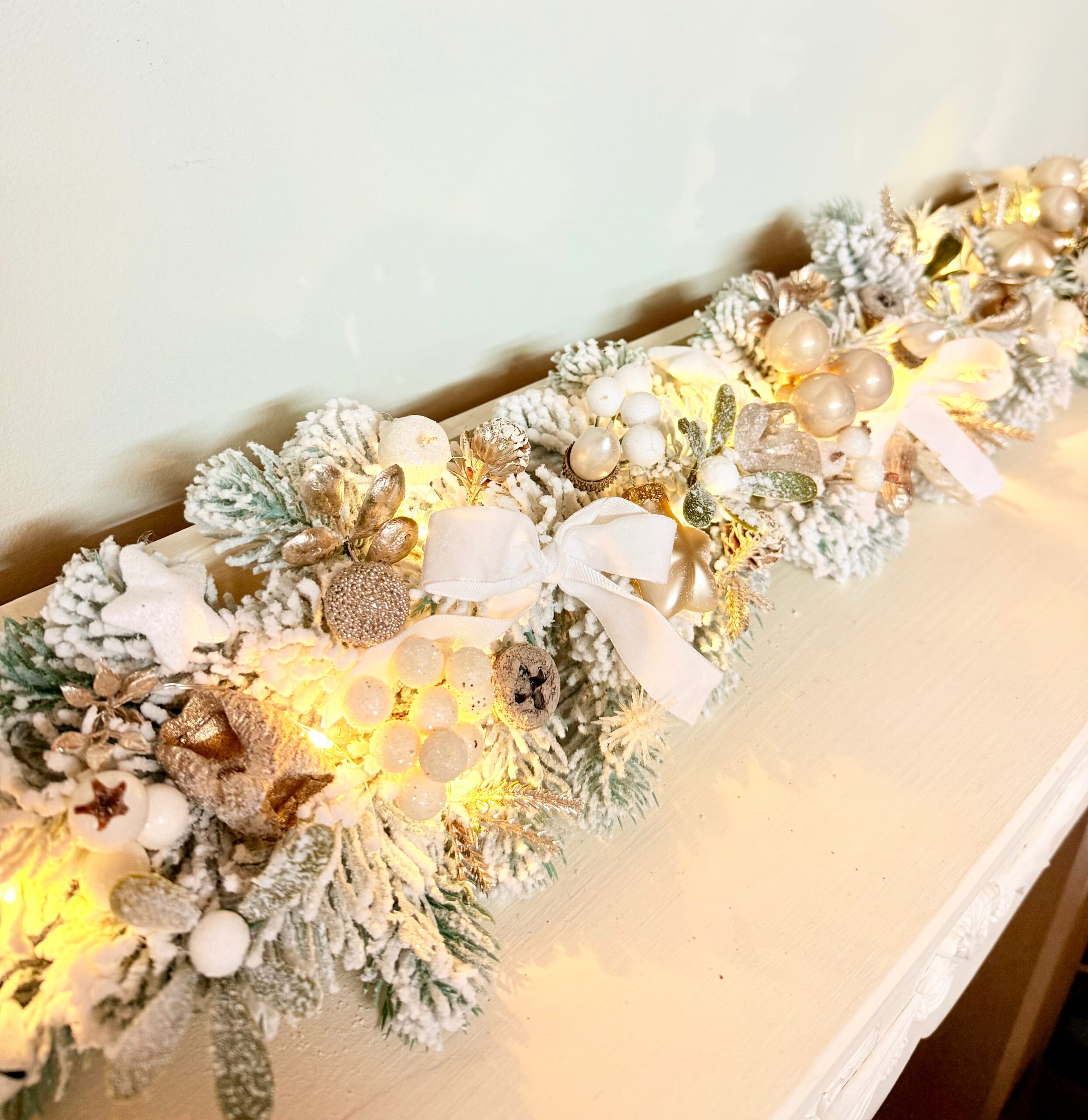 ghirlanda Crăciun aur șampanie cu led